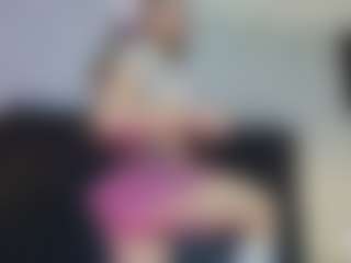 Live cam show with Zlatna - Petite on nudelive.tv