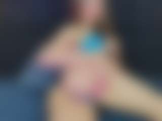 Live cam show with Zlatna - Cute on Camming Site