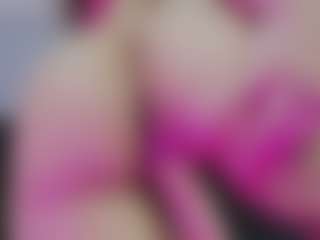 Live cam show with Zlatna - Shaved on Camsoda