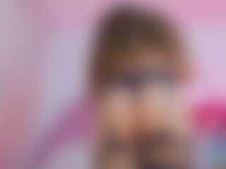 Live cam show with Zlatna - College on AdultVida.com