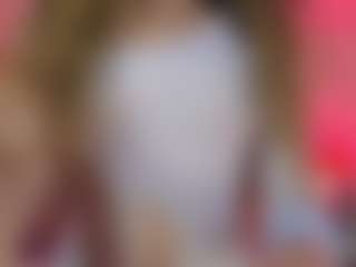 Show de cam en vivo con Zlatna - Submissive en Camsoda