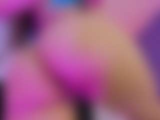 Live cam show with Zlatna - Brown Hair Petite on testsause.com