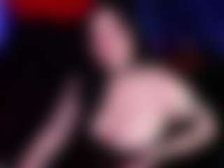 Edge_Doll MILF webcam performer live streaming