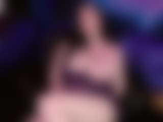 Edge_Doll MILF webcam performer live streaming