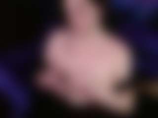 Live cam show with Edge_Doll - Middle Aged on instabang
