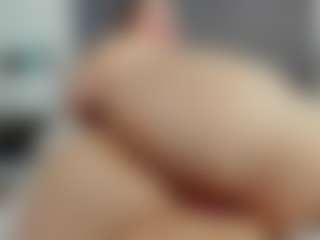 Laurel's Live Sex Cam Show