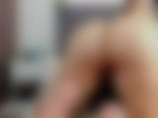 Laurel's Live Sex Cam Show