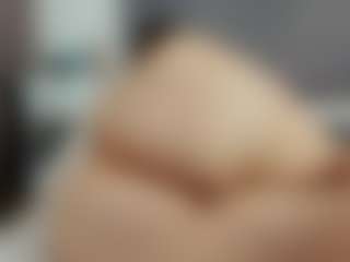 Laurel's Live Sex Cam Show