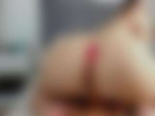 Laurel's Live Sex Cam Show