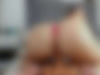 Live cam show with Laurel - Secretary on livesexfox.com