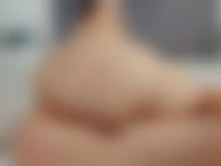 Laurel's Live Sex Cam Show