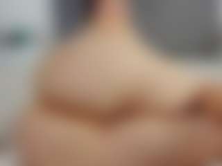 Laurel's Live Sex Cam Show