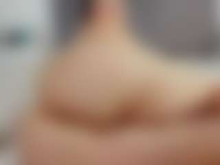 Laurel's Live Sex Cam Show