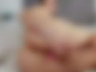 Laurel's Live Sex Cam Show