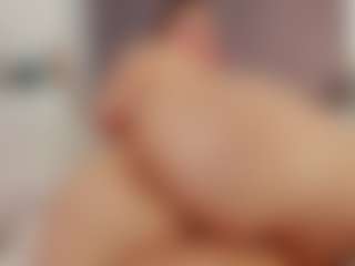 Laurel's Live Sex Cam Show