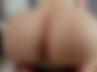 Laurel's Live Sex Cam Show