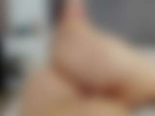 Laurel's Live Sex Cam Show