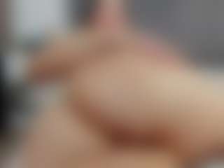 Laurel's Live Sex Cam Show