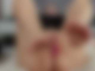 Laurel's Live Sex Cam Show