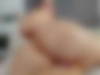 Laurel's Live Sex Cam Show