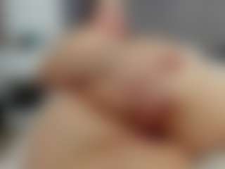 Laurel's Live Sex Cam Show