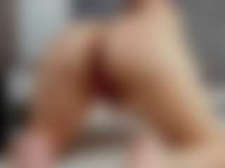 Laurel's Live Sex Cam Show