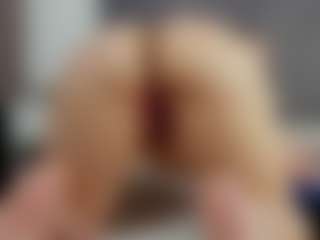 Laurel's Live Sex Cam Show