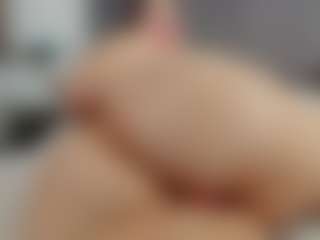 Laurel's Live Sex Cam Show