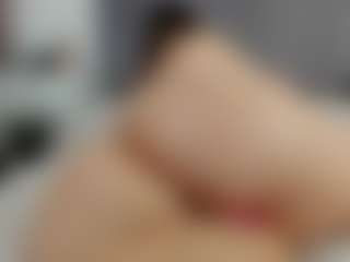 Laurel's Live Sex Cam Show