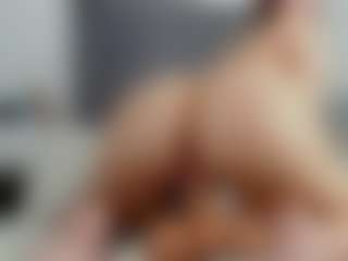 Laurel's Live Sex Cam Show