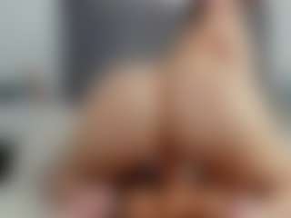 Laurel's Live Sex Cam Show