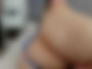 Laurel's Live Sex Cam Show