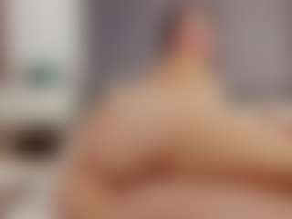 Laurel's Live Sex Cam Show