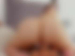 Laurel's Live Sex Cam Show