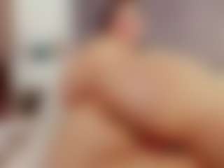 Laurel's Live Sex Cam Show