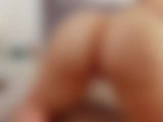 Laurel's Live Sex Cam Show