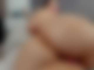 Laurel's Live Sex Cam Show