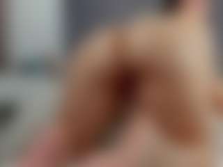 Laurel's Live Sex Cam Show