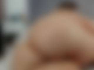 Laurel's Live Sex Cam Show