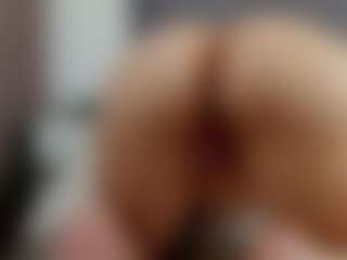 Live cam show with Laurel - Big Ass on CamwithHer