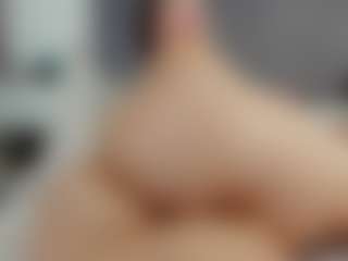 Laurel's Live Sex Cam Show