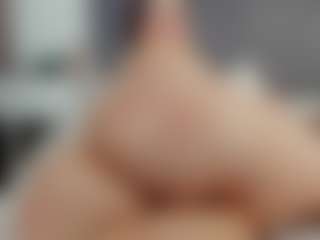 Laurel's Live Sex Cam Show