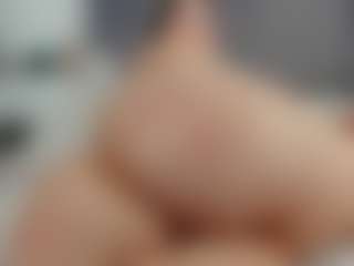 Laurel's Live Sex Cam Show