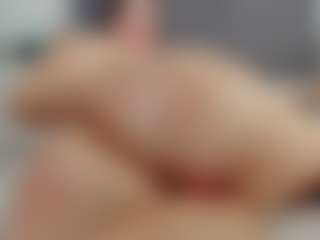 Laurel's Live Sex Cam Show