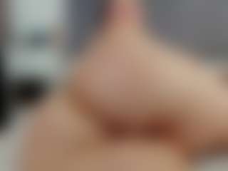 Laurel's Live Sex Cam Show
