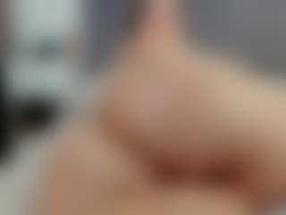 Laurel's Live Sex Cam Show