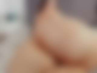 Laurel's Live Sex Cam Show