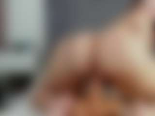 Laurel's Live Sex Cam Show