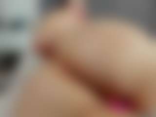 Laurel's Live Sex Cam Show