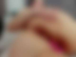 Live cam show with Laurel - BBW MILF on xplaylive.com